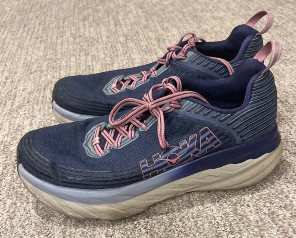 Hoka One One Bondi 6 Women's Running Shoes in Marlin Blue/Peach